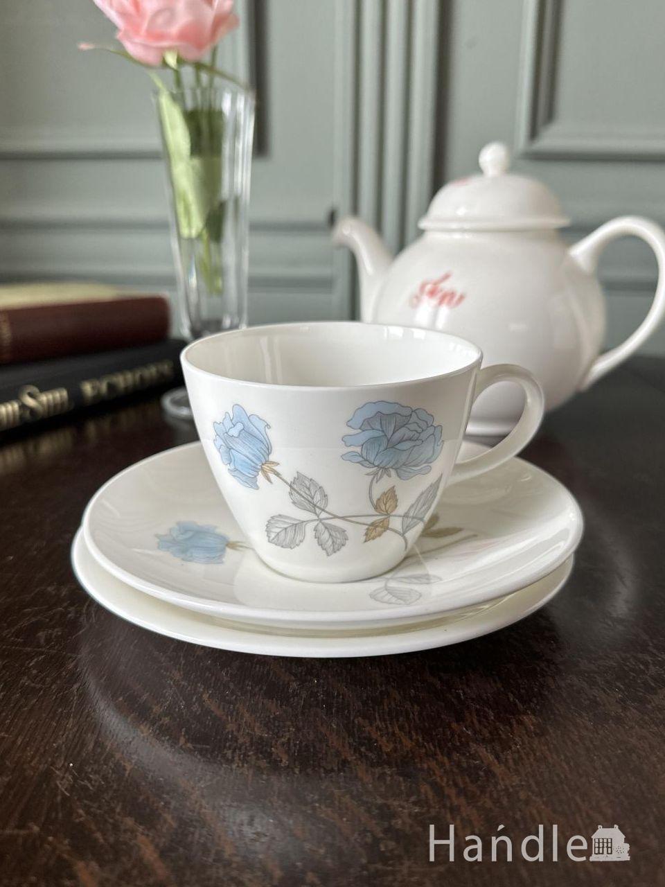 ウェッジウッド(Wedgwood)の陶磁器、アイスローズのアンティークカップ＆ソーサー（トリオ） (m-6913-z)